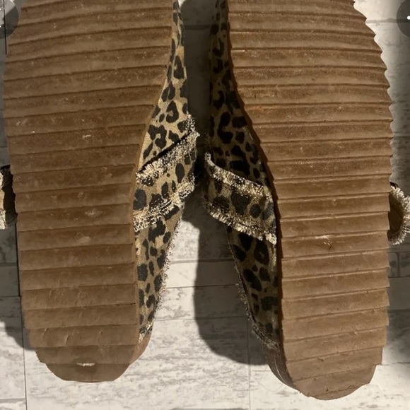 Leopard print slide on’s - Picture 3 of 3